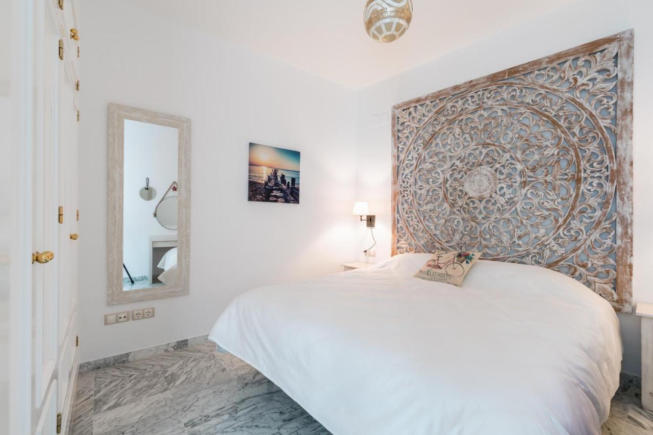 Veoapartment Ciriaco Sevilla Exteriör bild
