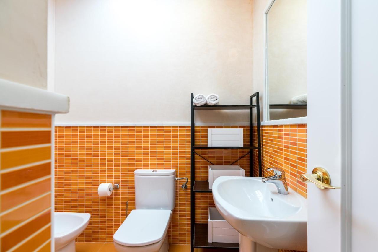 Veoapartment Ciriaco Sevilla Exteriör bild