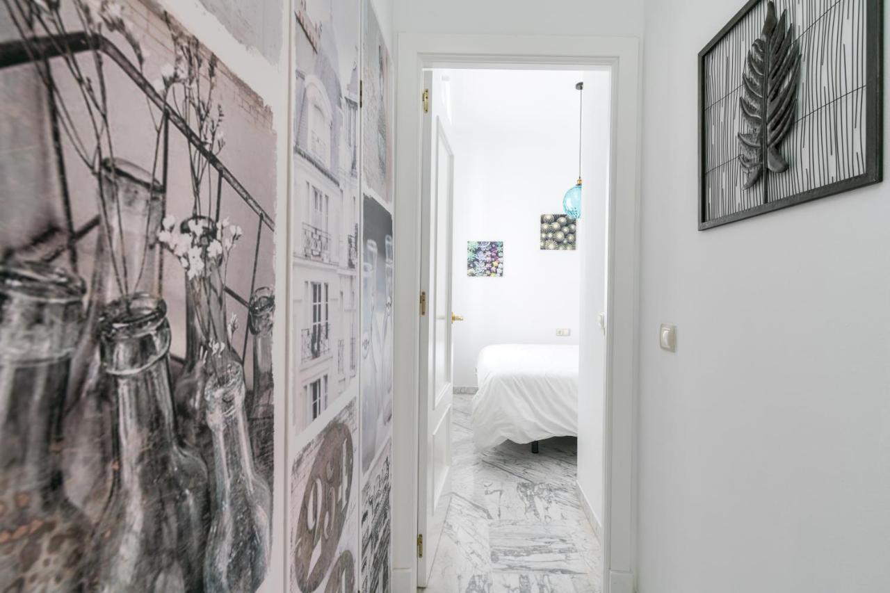 Veoapartment Ciriaco Sevilla Exteriör bild