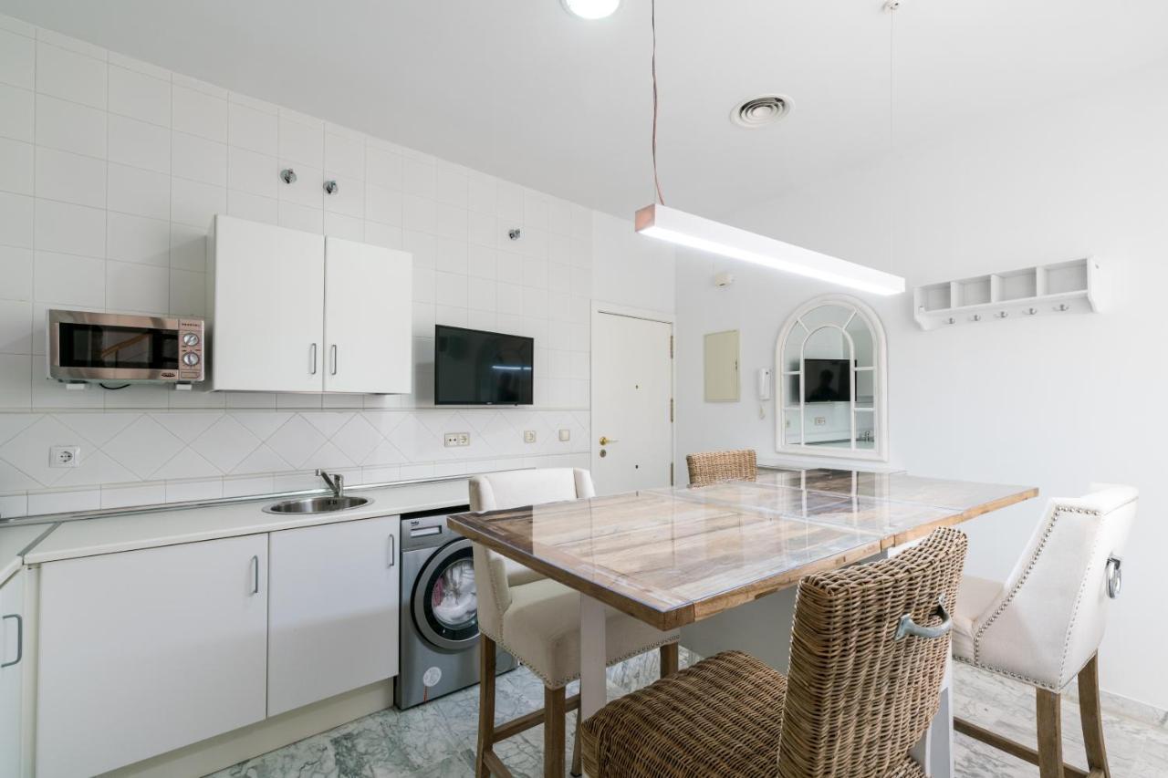Veoapartment Ciriaco Sevilla Exteriör bild